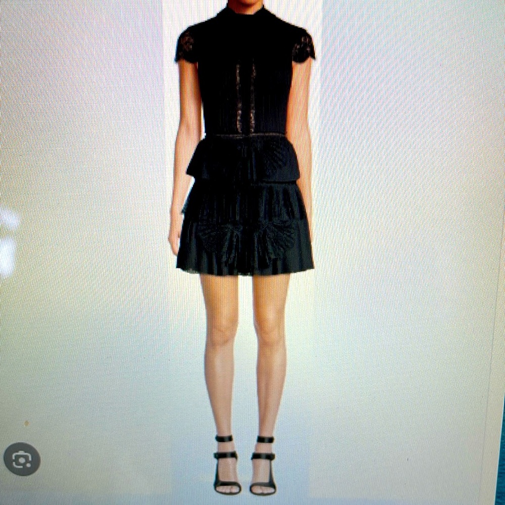 Alice and Olivia Rosetta high-neck cap sleeve tiered lace cocktail dress